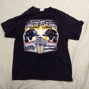 Vintage 2001 world series black t-shirt